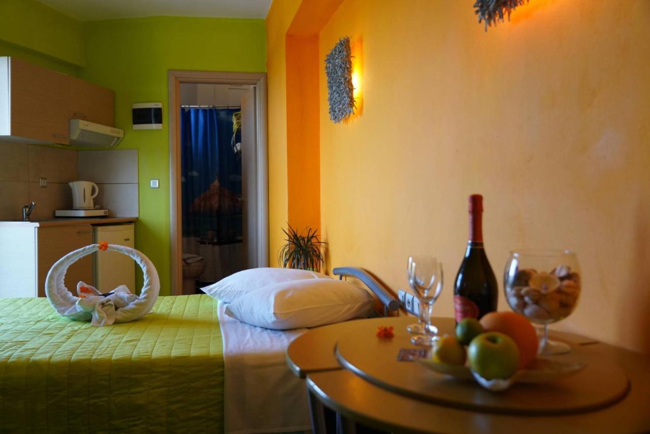 Lilalo Ηotel Paralía Екстериор снимка