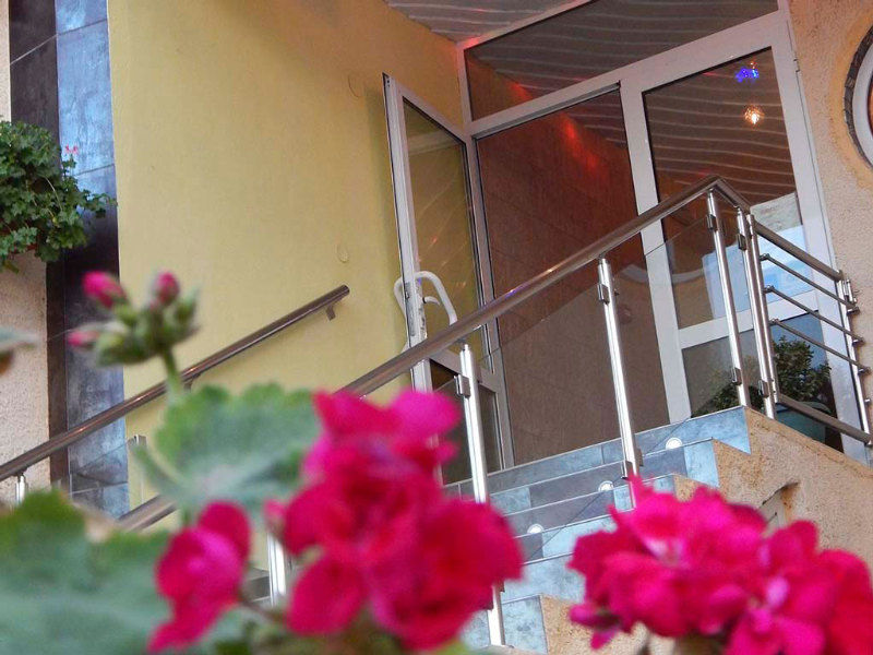 Lilalo Ηotel Paralía Екстериор снимка