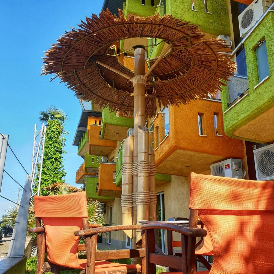 Lilalo Ηotel Paralía Екстериор снимка